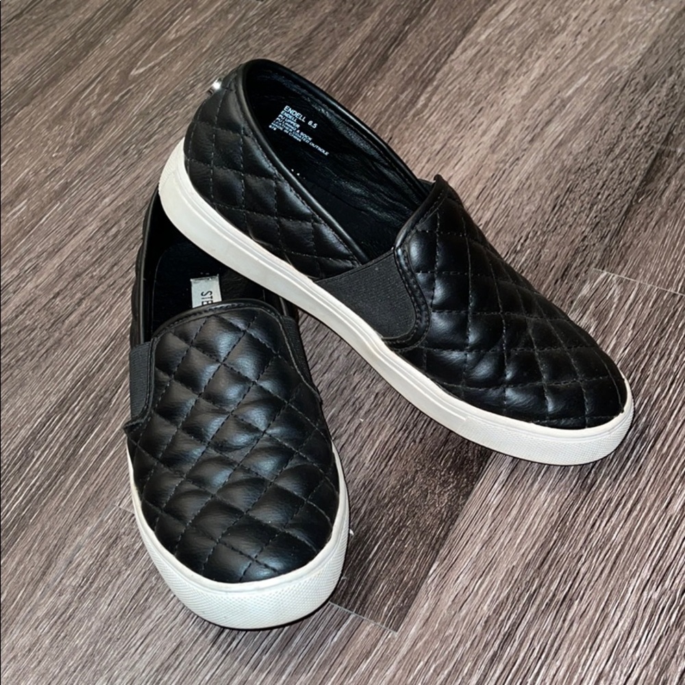 ECENTRCQ Steve Madden